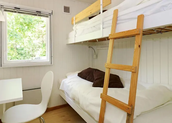 Holiday home 6 Person In Hadsund-by Traum